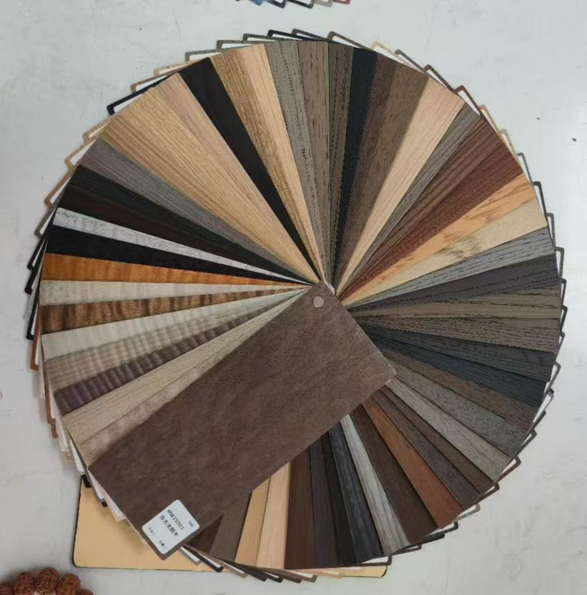 स्टेनलेस स्टीलच्या दारांची पृष्ठभागाची सजावट: वुड ग्रेन फिल्म ॲप्लिकेशनच्या व्यवहार्यतेचे विश्लेषण