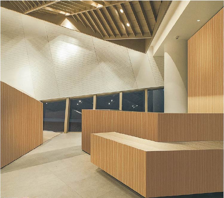 सेल्फ-ॲडेसिव्ह पीव्हीसी फिल्म तुमच्या स्टोअरफ्रंट काउंटरला कसे पुनरुज्जीवित करू शकते?